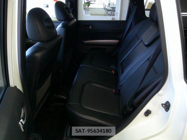 Nissan X-TRAIL 2011-11 7227583-10