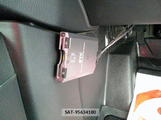 Nissan X-TRAIL 2011-11 7227583-21