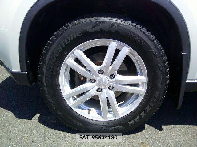 Nissan X-TRAIL 2011-11 7227583-24
