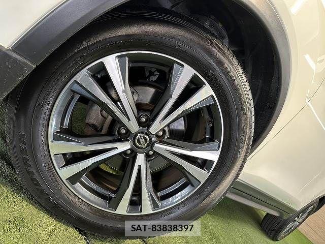 Nissan X-TRAIL 2018-08 7227628-11