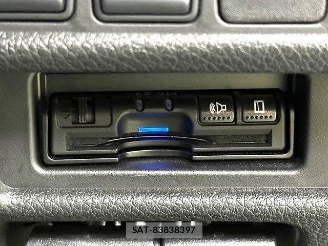 Nissan X-TRAIL 2018-08 7227628-14