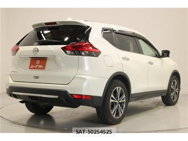 Nissan X-TRAIL 2017-08 7227621-12