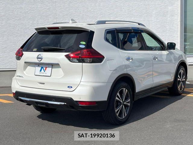 Nissan X-TRAIL 2018-09 7227629-16