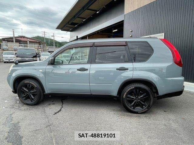 Nissan X-TRAIL 2011-08 7227580-26