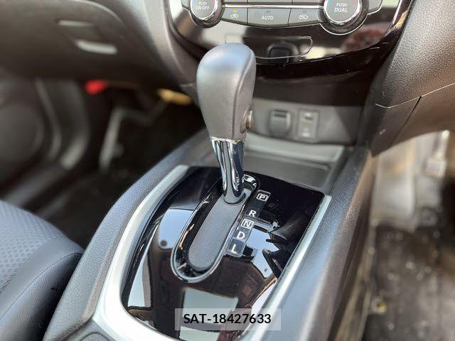 Nissan X-TRAIL 2017-01 7227618-19
