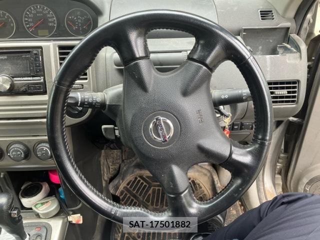Nissan X-TRAIL 2003-06 7227562-14