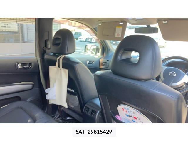 Nissan X-TRAIL 2011-08 7227577-10