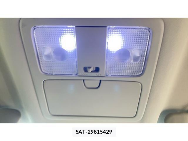 Nissan X-TRAIL 2011-08 7227577-24