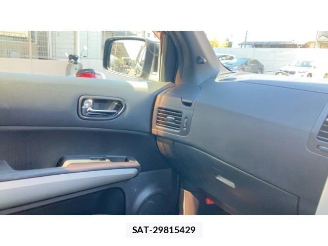 Nissan X-TRAIL 2011-08 7227577-25