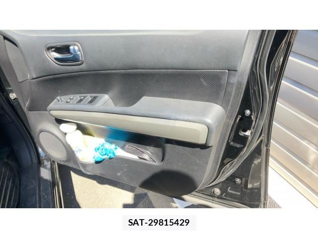 Nissan X-TRAIL 2011-08 7227577-7