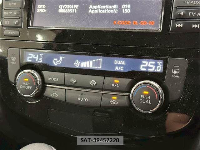 Nissan X-TRAIL 2016-09 7227615-12