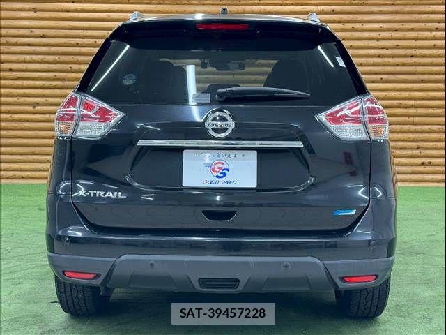 Nissan X-TRAIL 2016-09 7227615-18