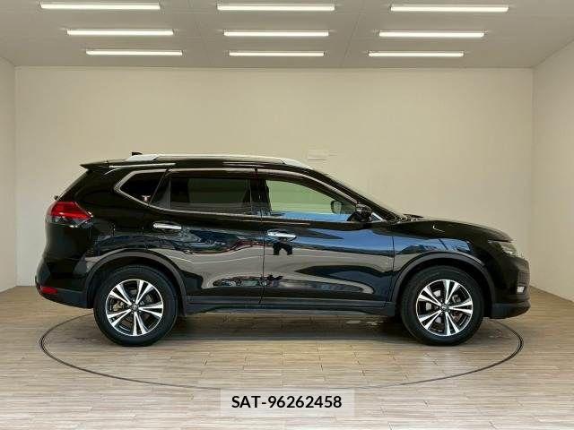 Nissan X-TRAIL 2018-09 7227627-16
