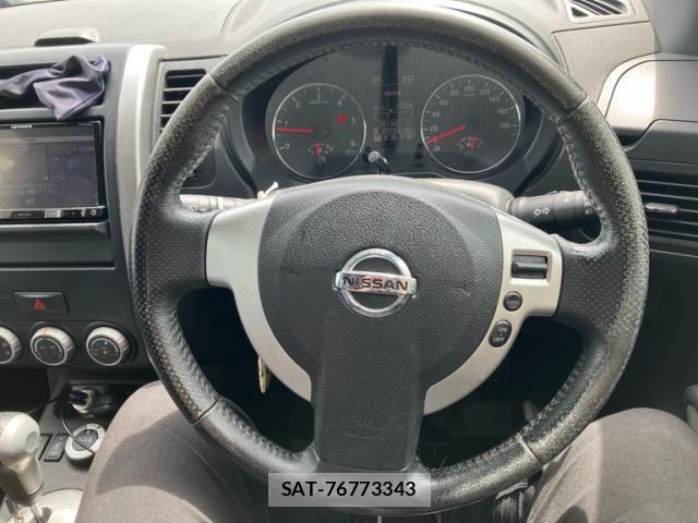 Nissan X-TRAIL 2013-10 7227582-15
