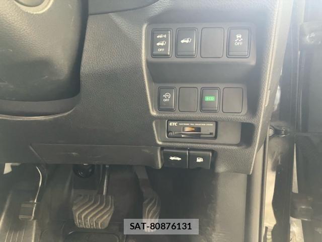 Nissan X-TRAIL 2016-09 7227617-13