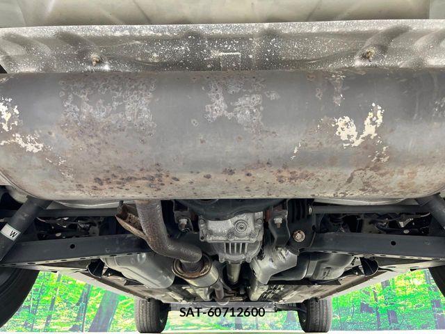 Nissan X-TRAIL 2018-09 7227630-18