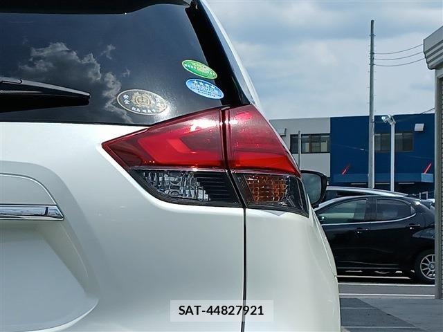 Nissan X-TRAIL 2018-09 7227633-12