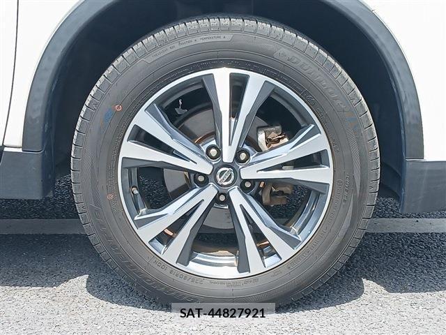 Nissan X-TRAIL 2018-09 7227633-13