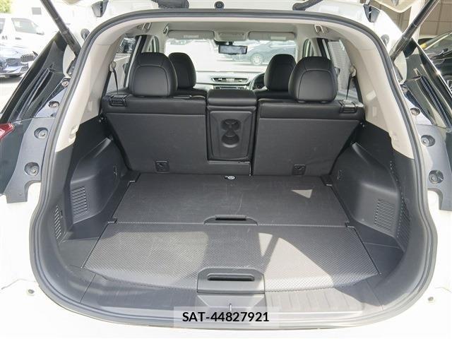 Nissan X-TRAIL 2018-09 7227633-18