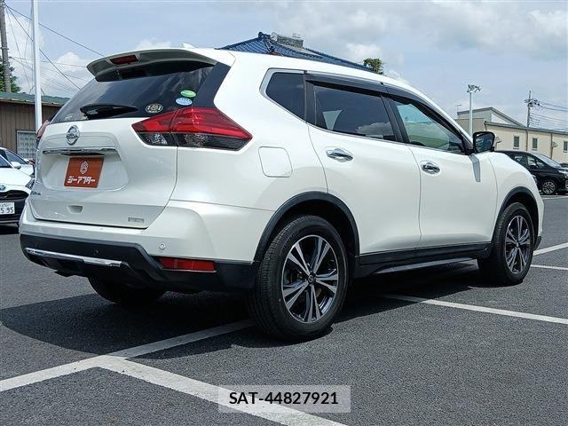 Nissan X-TRAIL 2018-09 7227633-21