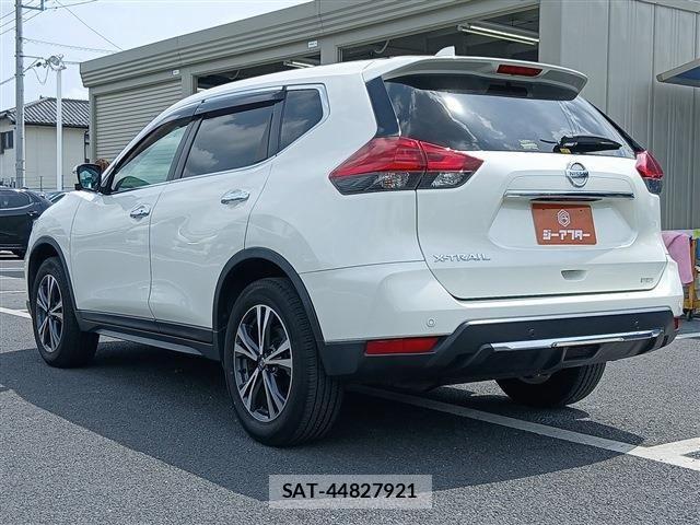 Nissan X-TRAIL 2018-09 7227633-22