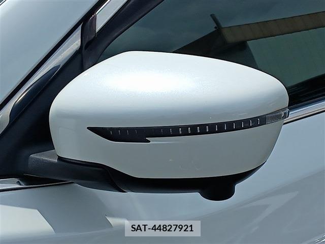 Nissan X-TRAIL 2018-09 7227633-29