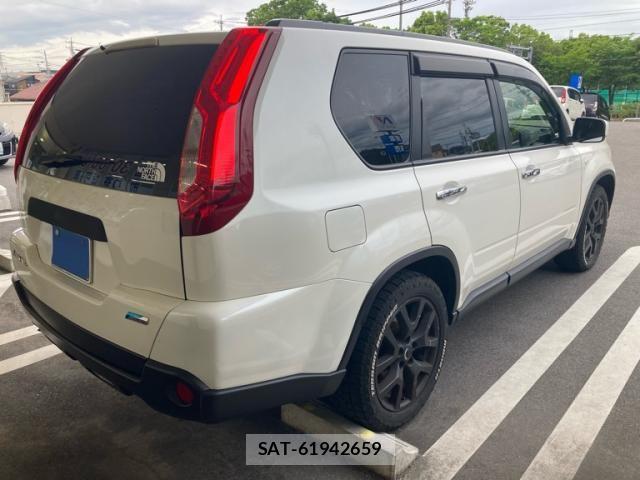 Nissan X-TRAIL 2013-10 7227584-3