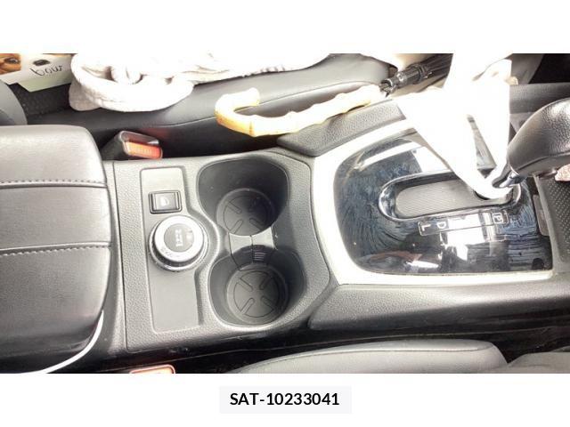 Nissan X-TRAIL 2017-12 7252939-13