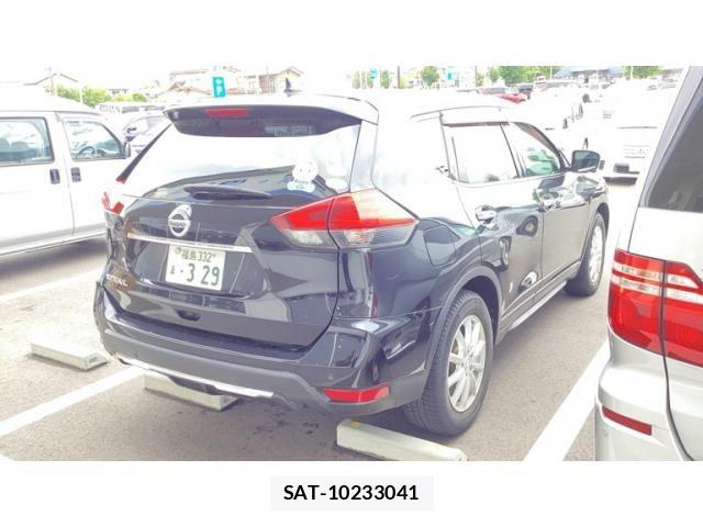 Nissan X-TRAIL 2017-12 7252939-2