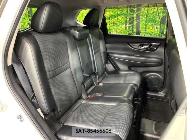 Nissan X-TRAIL 2017-08 7252934-9