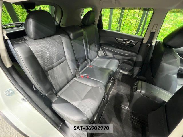 Nissan X-TRAIL 2018-02 7252937-9
