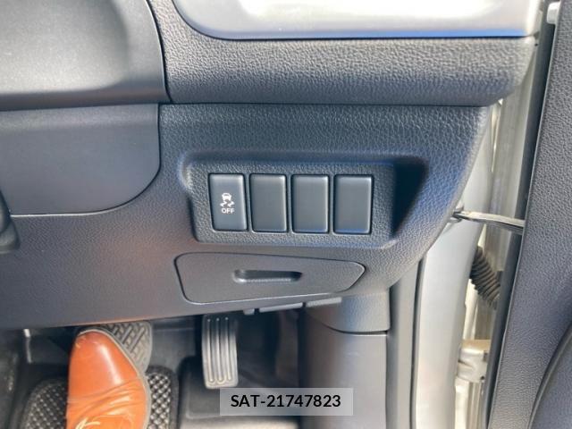Nissan X-TRAIL 2013-09 7331440-15