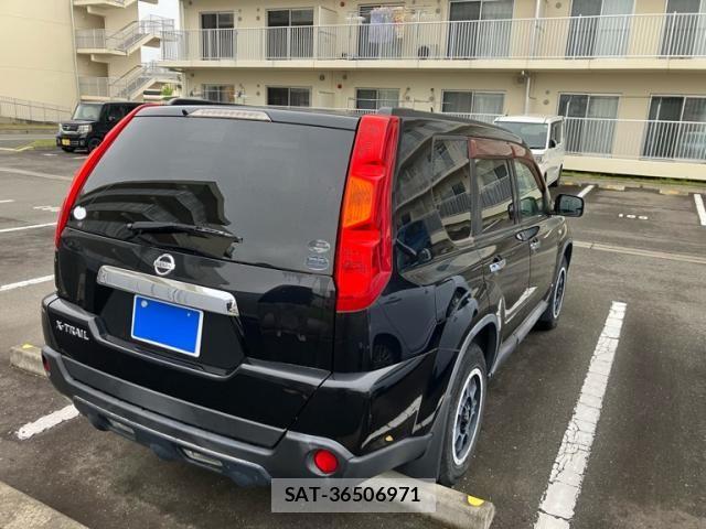 Nissan X-TRAIL 2009-06 7331447-5