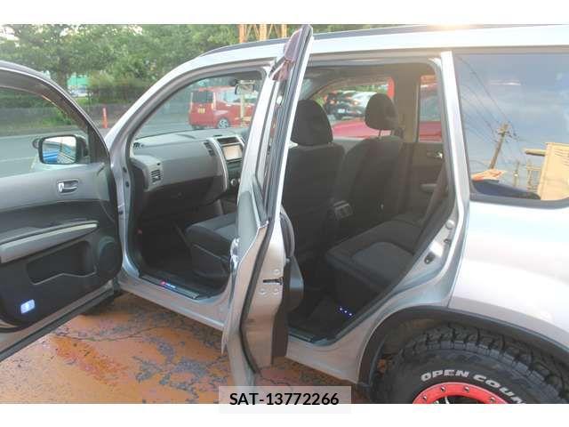 Nissan X-TRAIL 2009-01 7331437-11
