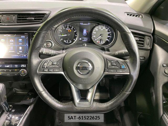 Nissan X-TRAIL 2017-08 7331435-10