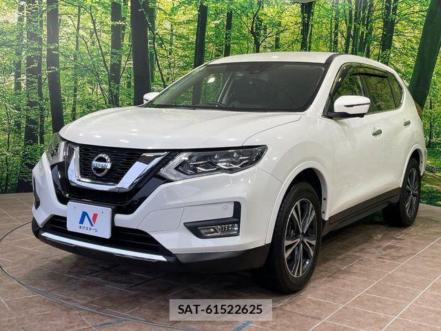 Nissan X-TRAIL 2017-08 7331435-15