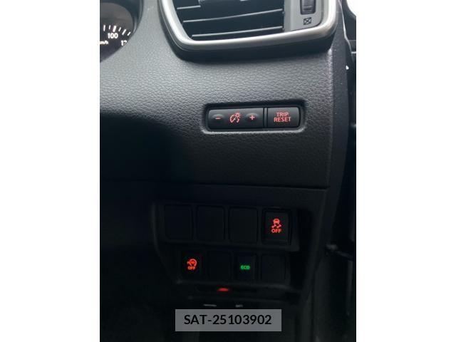 Nissan X-TRAIL 2015-08 7331442-12