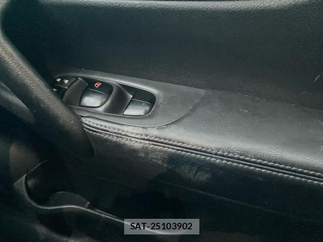 Nissan X-TRAIL 2015-08 7331442-13