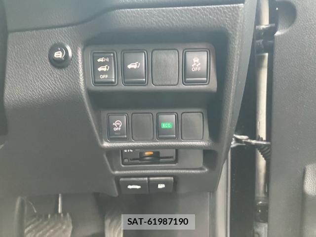 Nissan X-TRAIL 2017-05 7331438-15