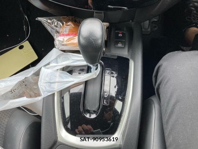 Nissan X-TRAIL 2018-07 7331433-23