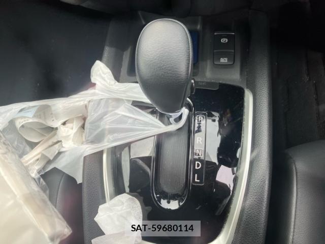Nissan X-TRAIL 2018-09 7331432-18