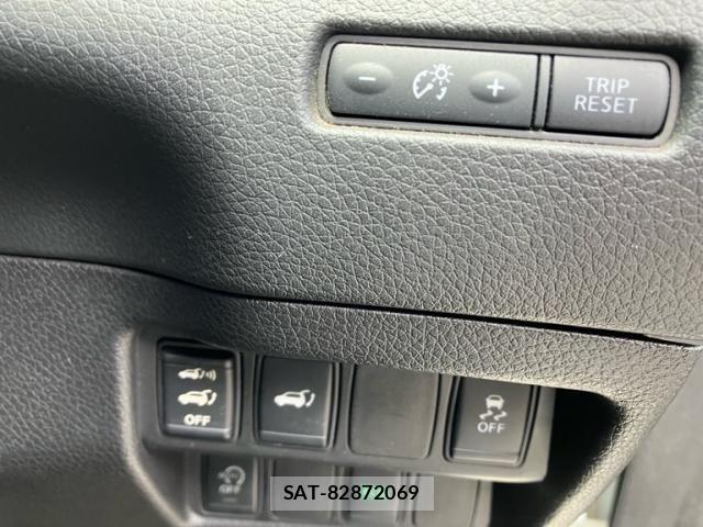 Nissan X-TRAIL 2016-12 7331441-17