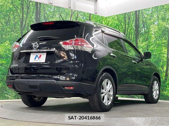 Nissan X-TRAIL 2015-03 7360611-17