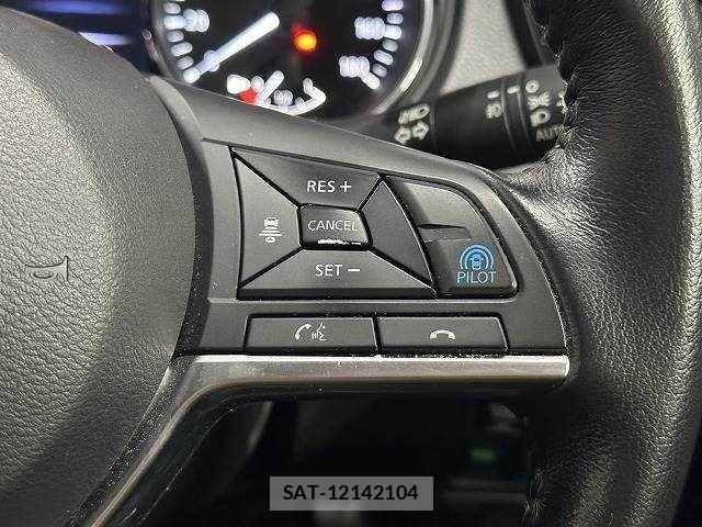 Nissan X-TRAIL 2018-06 7360602-5