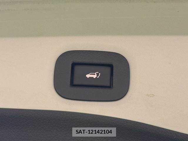 Nissan X-TRAIL 2018-06 7360602-6