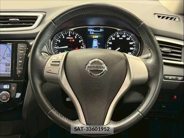 Nissan X-TRAIL 2015-11 7360613-10