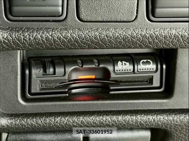Nissan X-TRAIL 2015-11 7360613-20