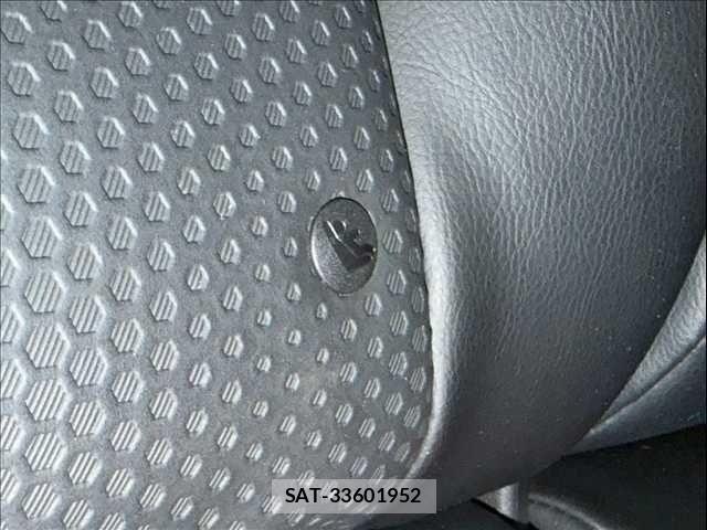 Nissan X-TRAIL 2015-11 7360613-26