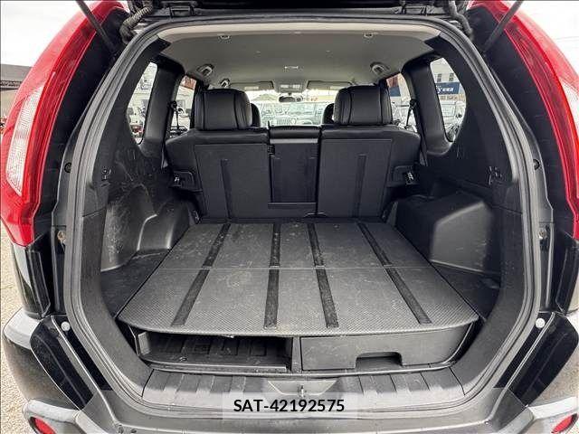 Nissan X-TRAIL 2011-02 7360612-13
