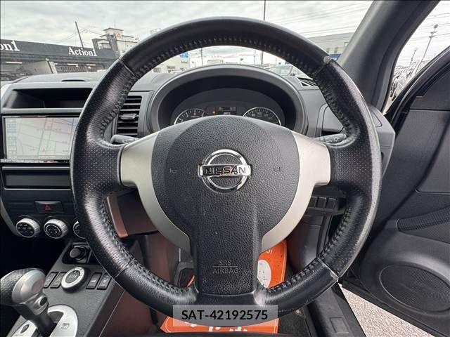 Nissan X-TRAIL 2011-02 7360612-14